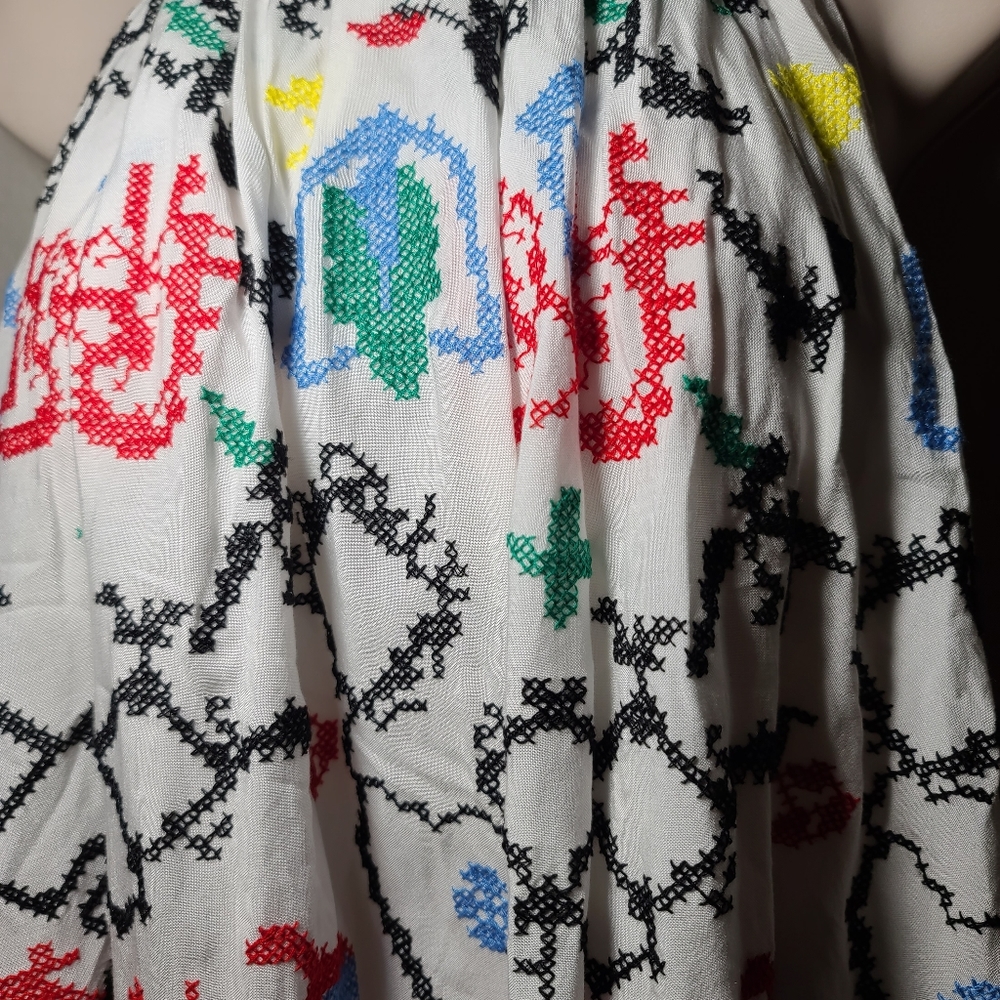 Romeo + Juliet colorful Embroidered couture halter - Picture 8 of 9